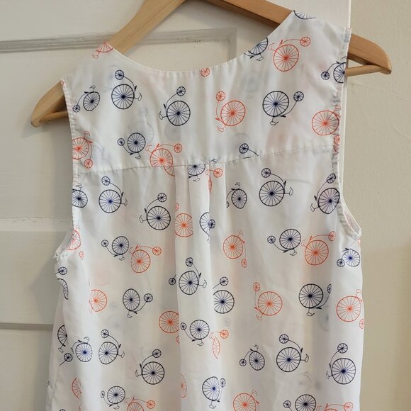 Sleeveless Top - Picture 3 of 4